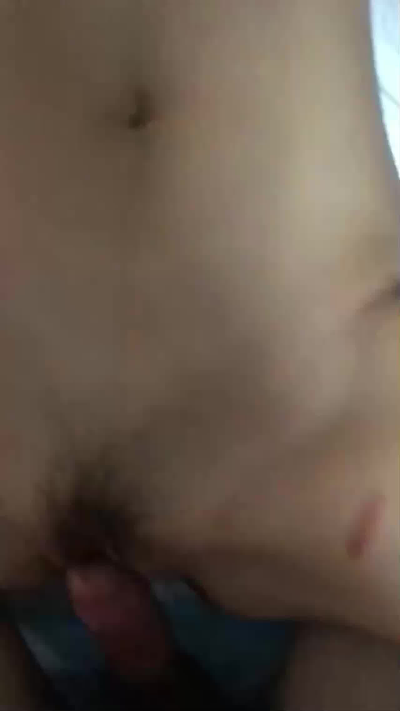  女友来月经了还想要，极度饥渴，'我要，插深一点‘，无套搞，弄得鸡巴都是血！ 的剧照5