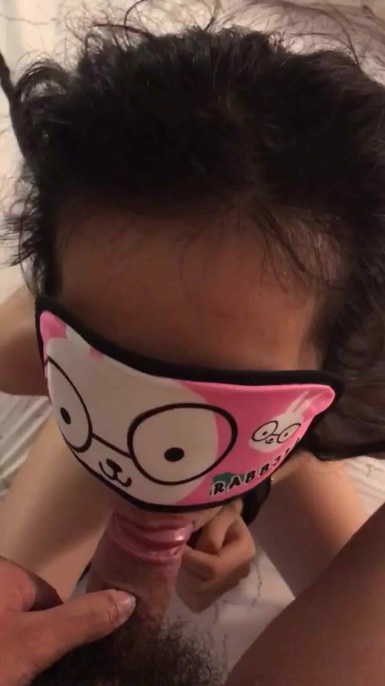  巨乳少妇女儿第一次给我口 的剧照4