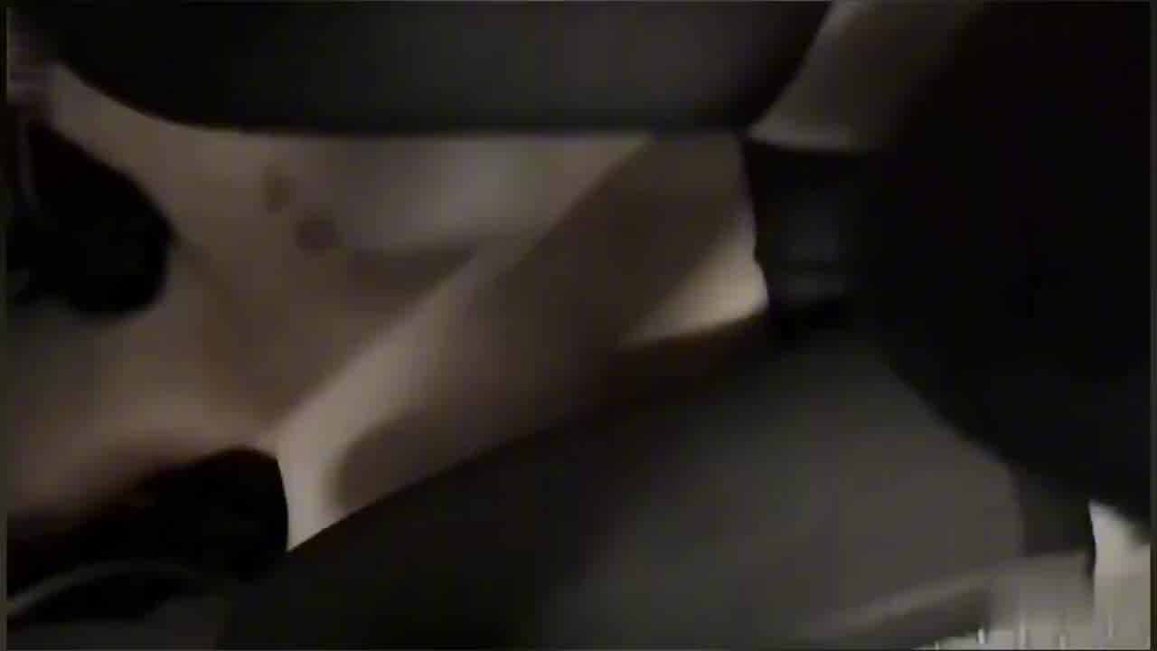  【重磅推荐高中清纯女学妹】带上男奴男友，一起伺候社会哥 的剧照5