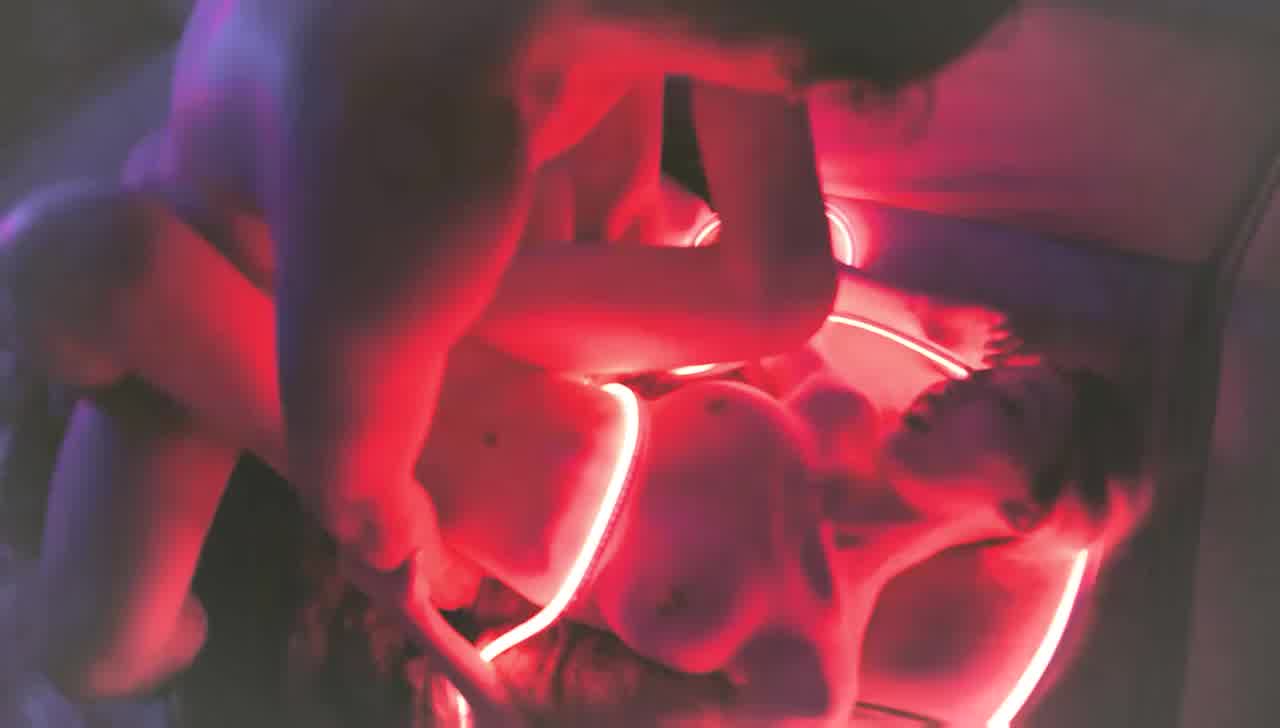  色影大帝 王动艺术性爱作品 霓虹魅惑 的剧照4