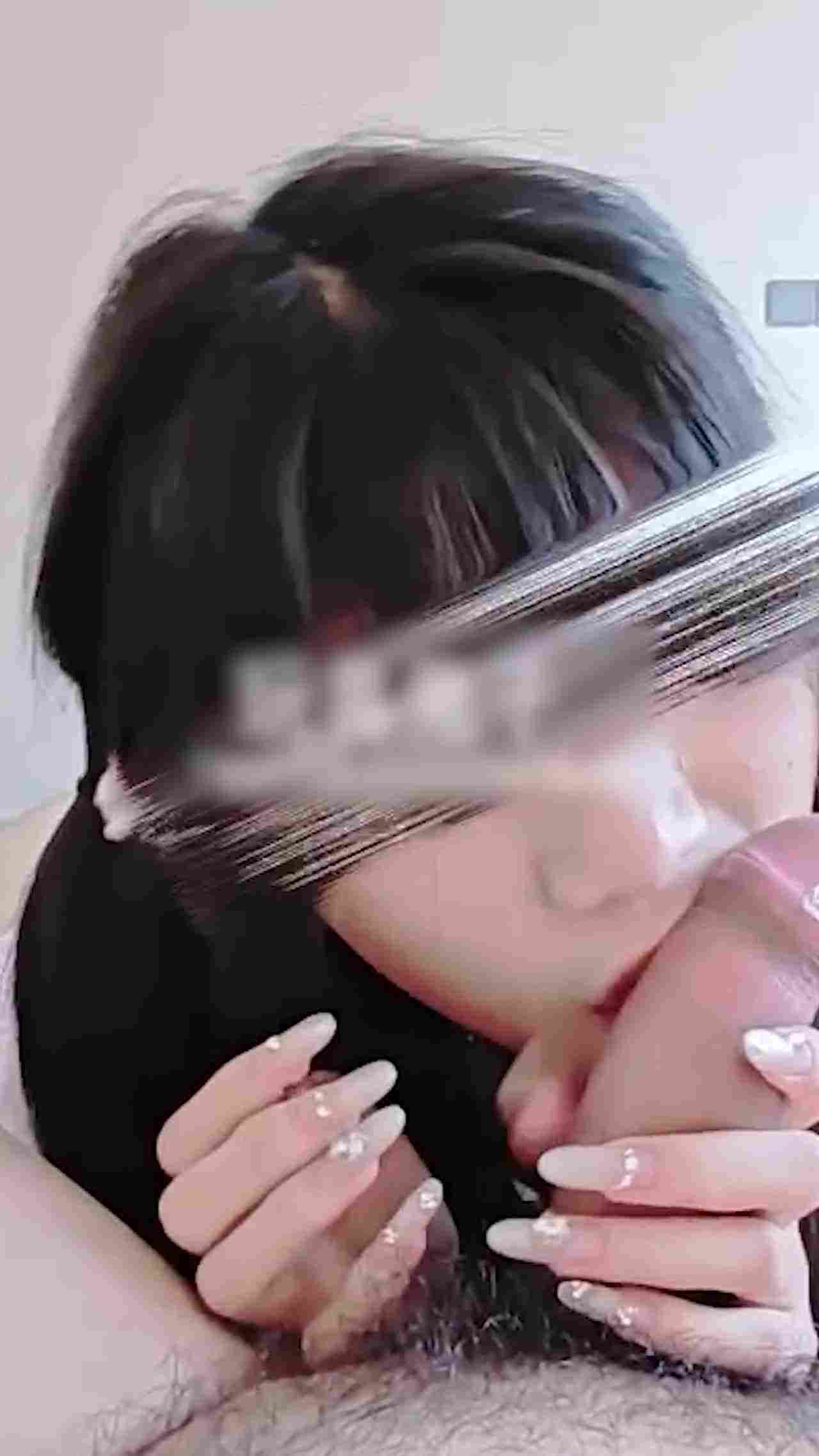  妹妹骚起来不可思议 的剧照7