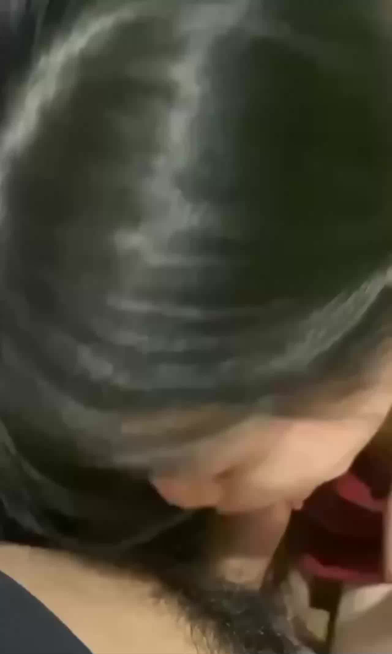  这妹子简直就是呆萌可爱的榨精机器 的剧照2